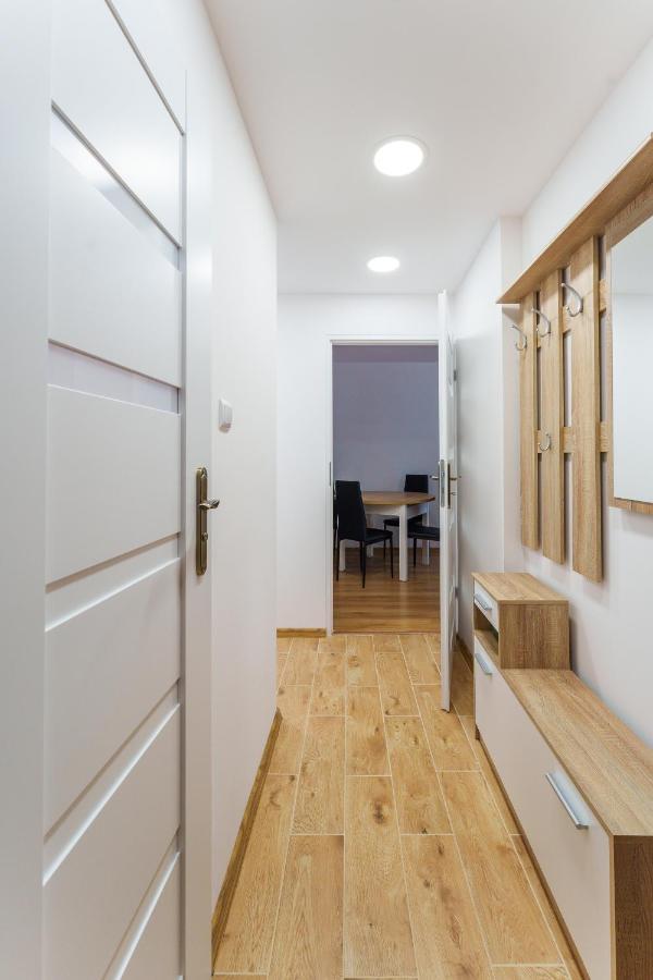 Apartament Pod Swierkiem - Pet Friendly - 2 Osobne Pokoje Dla Max 5 Osob - Space Apart Jelenia Góra Kültér fotó